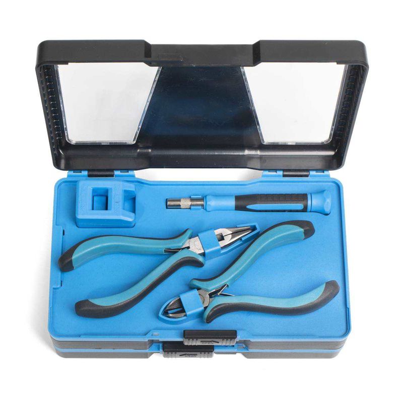 Отвертка реверсивная со сменными битами и сменными шестигранными головками НБ-79 (79775)