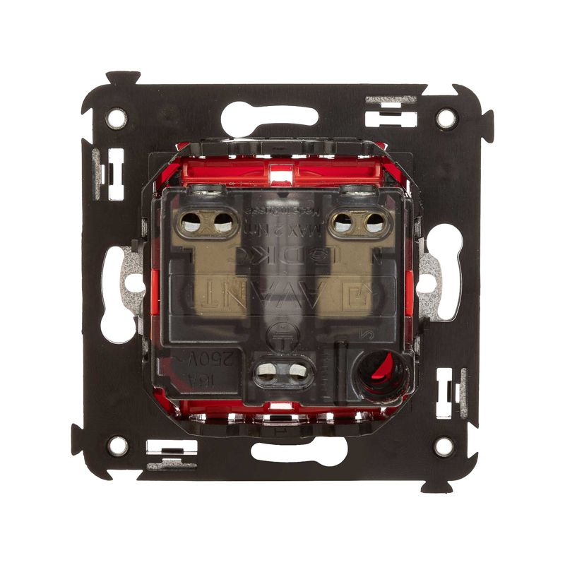 Avanti Розетка в стену, 2P+E, с защитными шторками, 