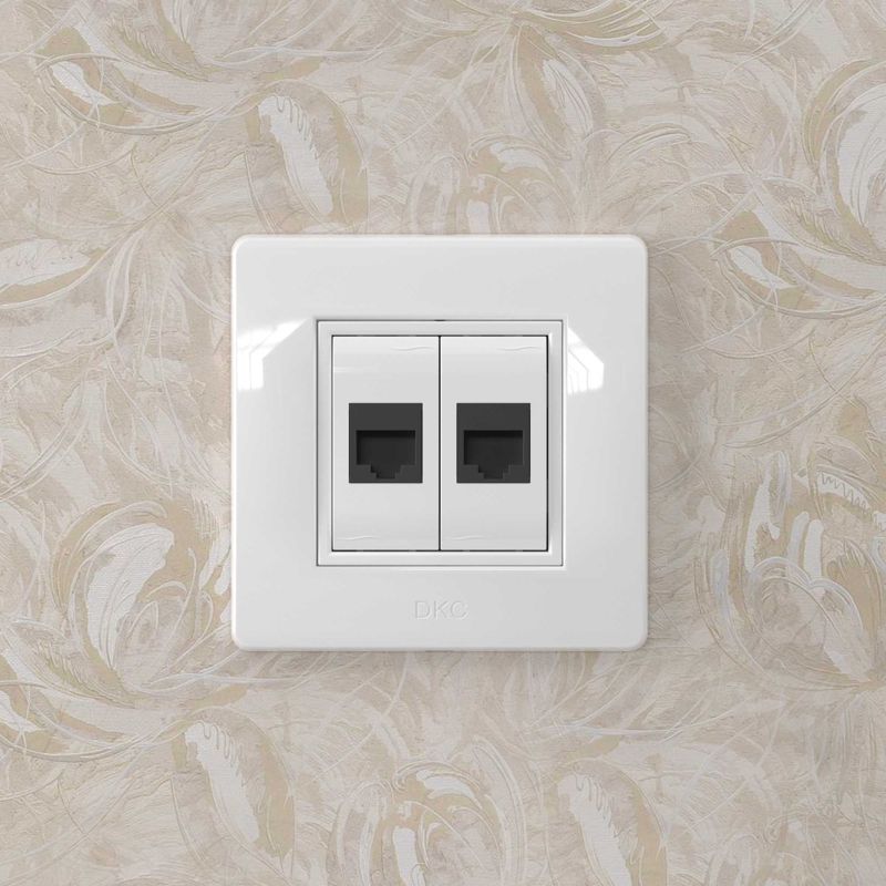 Розетка компьютерная 1-м СП Brava 1мод. RJ45 5E (разъем Hyperline) бел. DKC 76654B