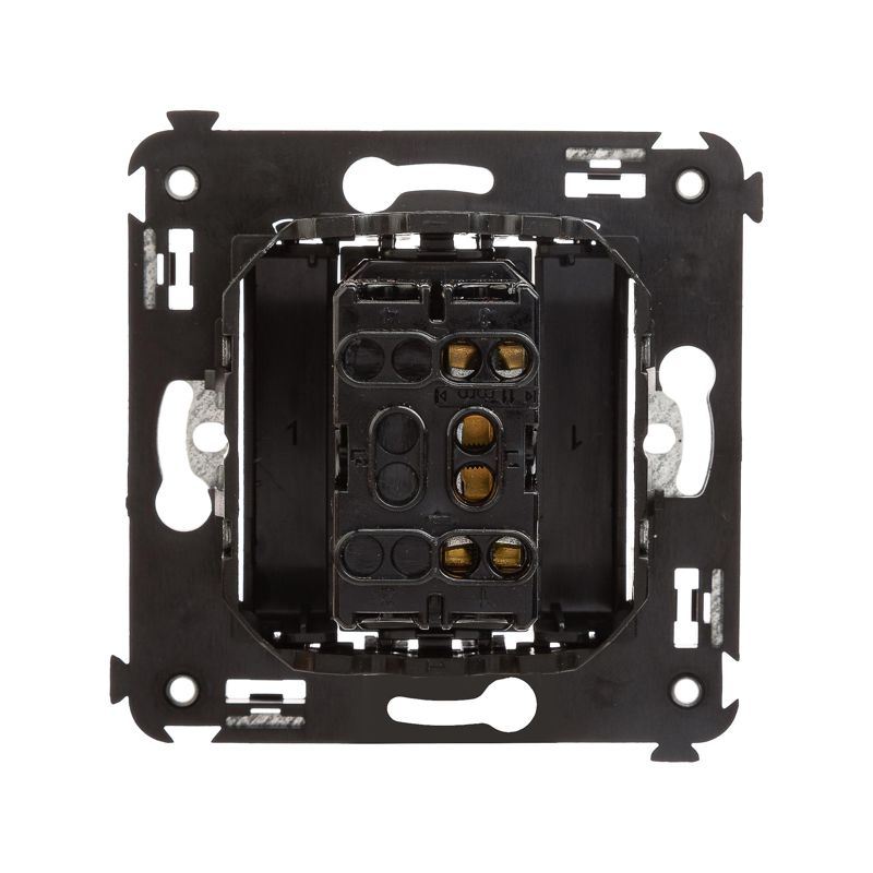 Механизм управления рольставней в стену, 