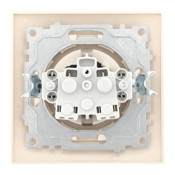 Розетка 1-м СП Валенсия 16А IP20 с заземл. защ. шторки крем. PROxima EKF EWR16-028-20