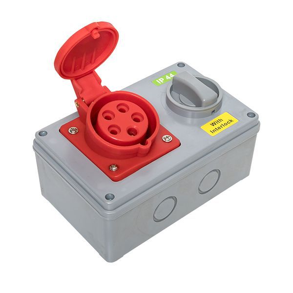 Розетка с блокировкой и выключателем 1423 2Р+РЕ 32А 220В IP44 EKF (ps-1415-16-380)