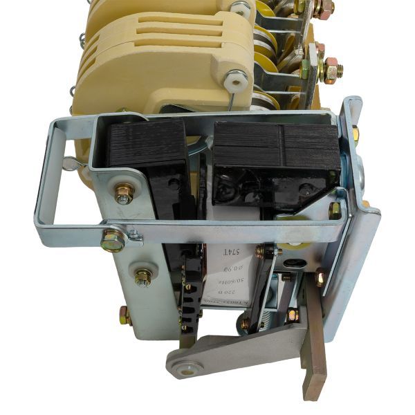 Контактор КТ-6033 250А 220В 3NO+3NC EKF kt6033-220