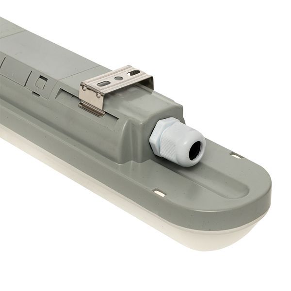 Светильник светодиодный пылевлагозащищенный ДСП-1008 Айсберг-Э 18Вт 6500К IP65 600мм EKF PROxima (TPL-1008-18-6500-A)