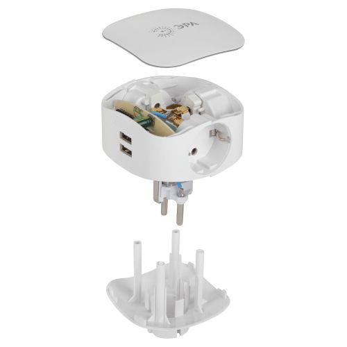 Разветвитель 3-м SP-3e-USB-2A 220В + 2USB 2000мА с заземл. защ. шторки (6/36/864) бел. ЭРА Б0015243