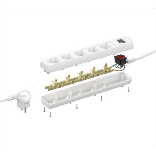 Удлинитель 5х3м с заземл. 16А IP20 с выкл. U-5es-3m ПВС 3х1 ЭРА Б0028382