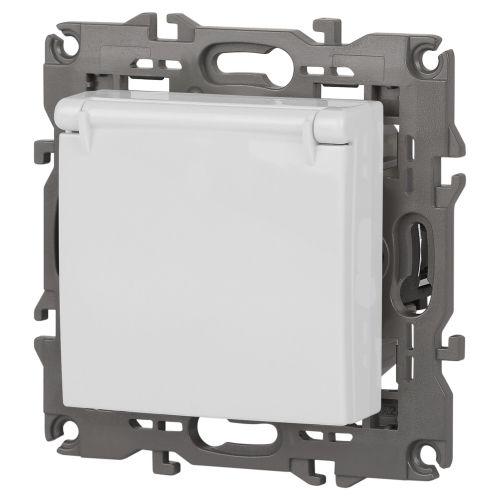 Розетка 1-м СП Эра Elegance 14-2103-01 16А IP20 16AX 250В 2P+E Schuko защ. шторки с крышкой бел. Эра Б0034278