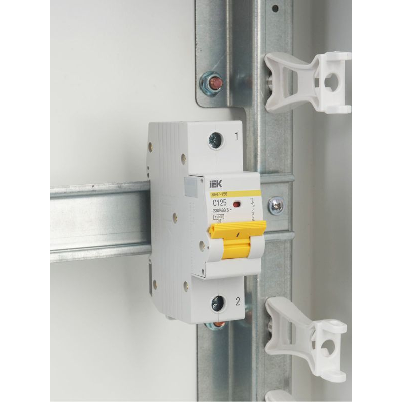 KARAT Автоматический выключатель ВА47-150 1P C 125А 15кА IEK