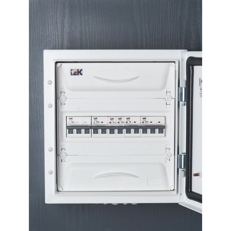 ARMAT Автоматический выключатель M06N 1P C 0,5А IEK