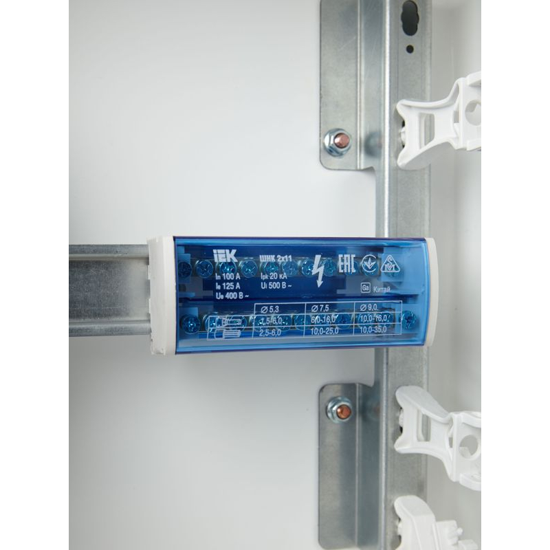 Шины на DIN-рейку в корпусе (кросс-модуль) ШНК 2х11 L+PEN IEK