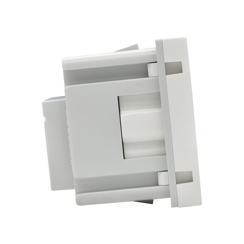 PRIMER РКС-20-30-П-К Розетка с заземляющим контактом защитной шторкой и винтовым зажимом (2 модуля) белая IEK