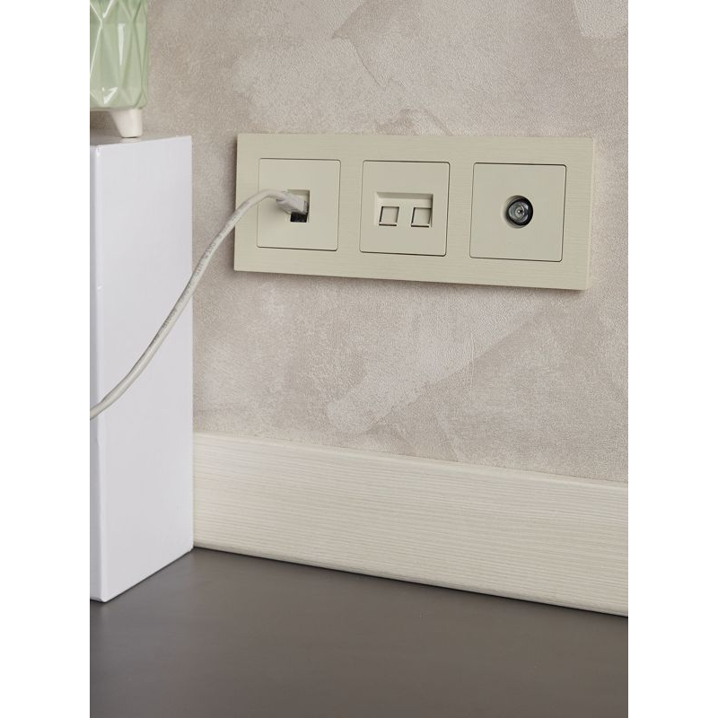 BRITE Розетка компьютерная RJ45 кат.6 РК11-БрКр бежевый IEK