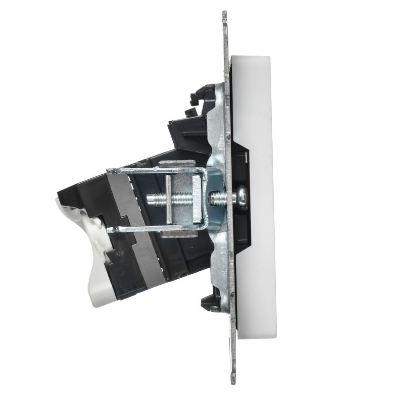 BRITE Розетка компьютерная двойная кат.5E RJ45 РК10-2-БрАБ арктический белый IEK