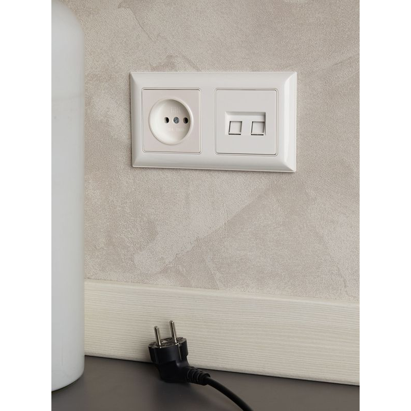 BRITE Рамка 2-местная РУ-2-Бр белый/белый IEK