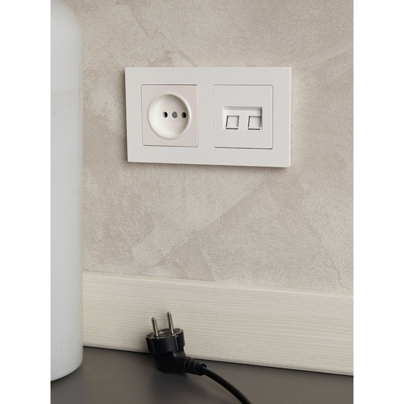 BRITE Рамка 2-местная РУ-2-Бр белый рифленый IEK