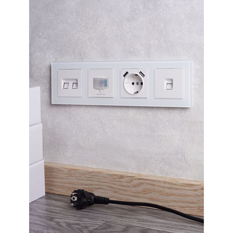 BRITE Рамка 4-местная РУ-4-2-Бр стекло белый матовый IEK