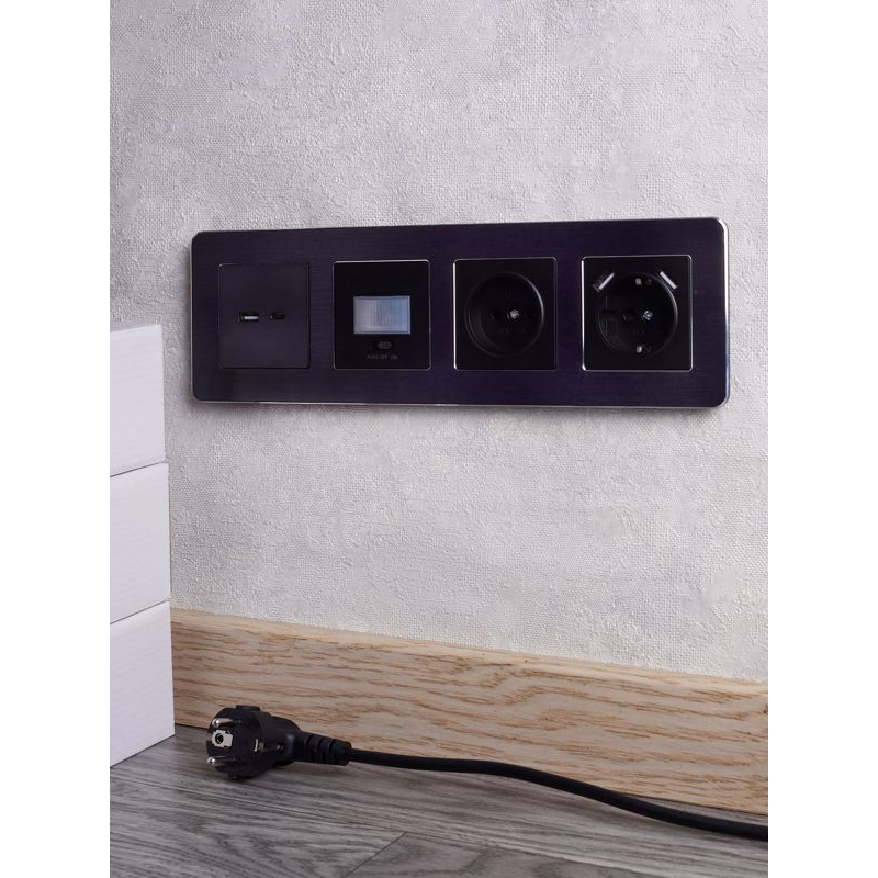 BRITE Рамка 4-местная РУ-4-1-Бр металл черный RE AL IEK