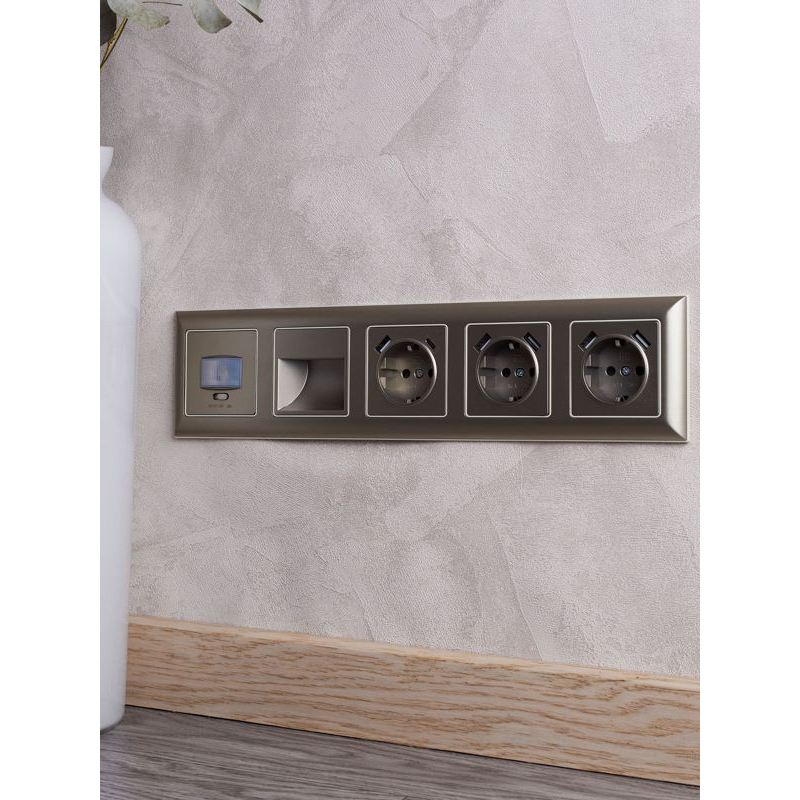 BRITE Рамка 5-местная РУ-5-Бр бежевый/шампань IEK