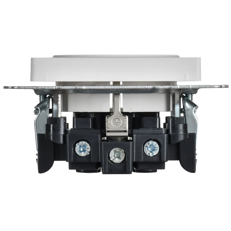 BRITE Розетка 1-местная с заземлением без защитных шторок 16А РС11-1-0-БрАБ арктический белый IEK