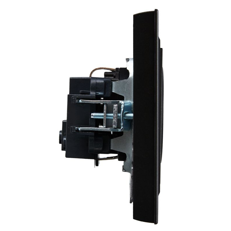 BRITE Розетка 1-местная с заземлением с защитными шторками 16А в сборе РСР14-1-0-БрЧ черный IEK