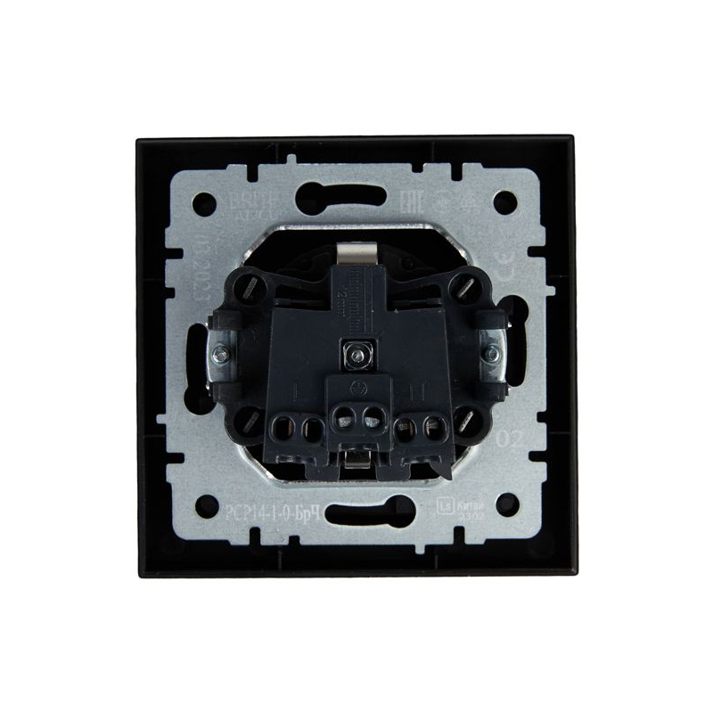 BRITE Розетка 1-местная с заземлением с защитными шторками 16А в сборе РСР14-1-0-БрЧ черный IEK