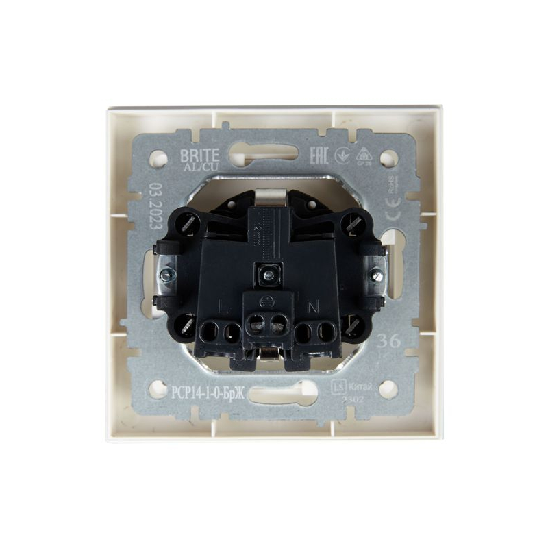 BRITE Розетка 1-местная с заземлением с защитными шторками 16А в сборе РСР14-1-0-БрЖ жемчуг IEK
