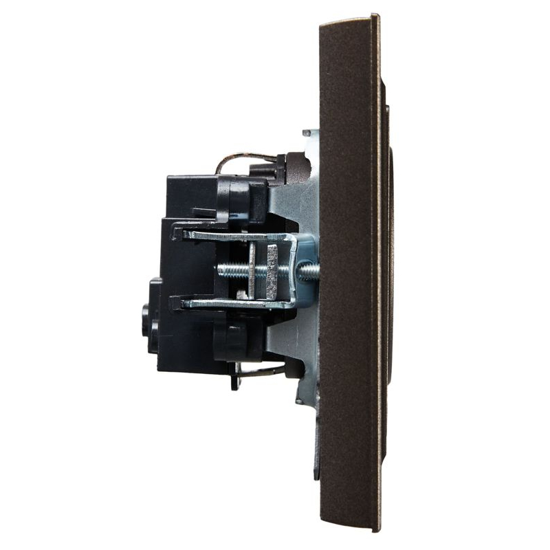 BRITE Розетка 1-местная с заземлением с защитными шторками 16А в сборе РСР14-1-0-БрТБ темная бронза IEK