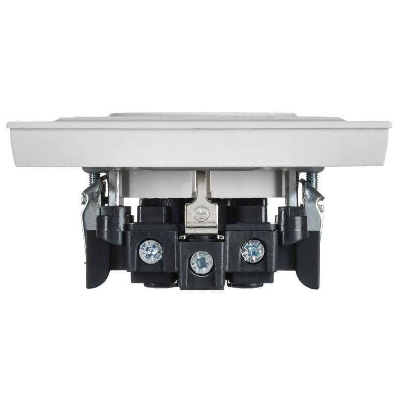 BRITE Розетка 1-местная с заземлением с защитными шторками 16А в сборе РСР14-1-0-БрАБ арктический белый IEK