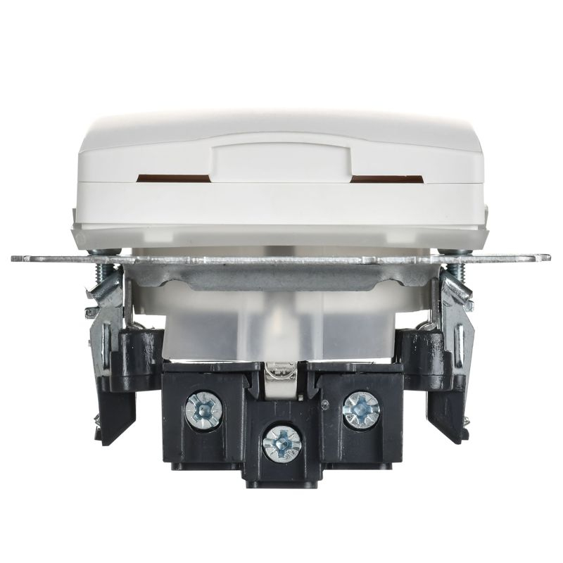 BRITE Розетка 1-местная с заземлением с защитными шторками и крышкой 16А IP44 РСбш10-3-44-БрАБ арктический белый IEK