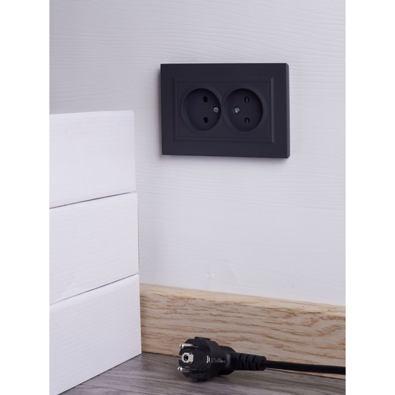 BRITE Розетка 2-местная без заземления с защитными шторками 10А в сборе РСш12-2-БрГ графит IEK