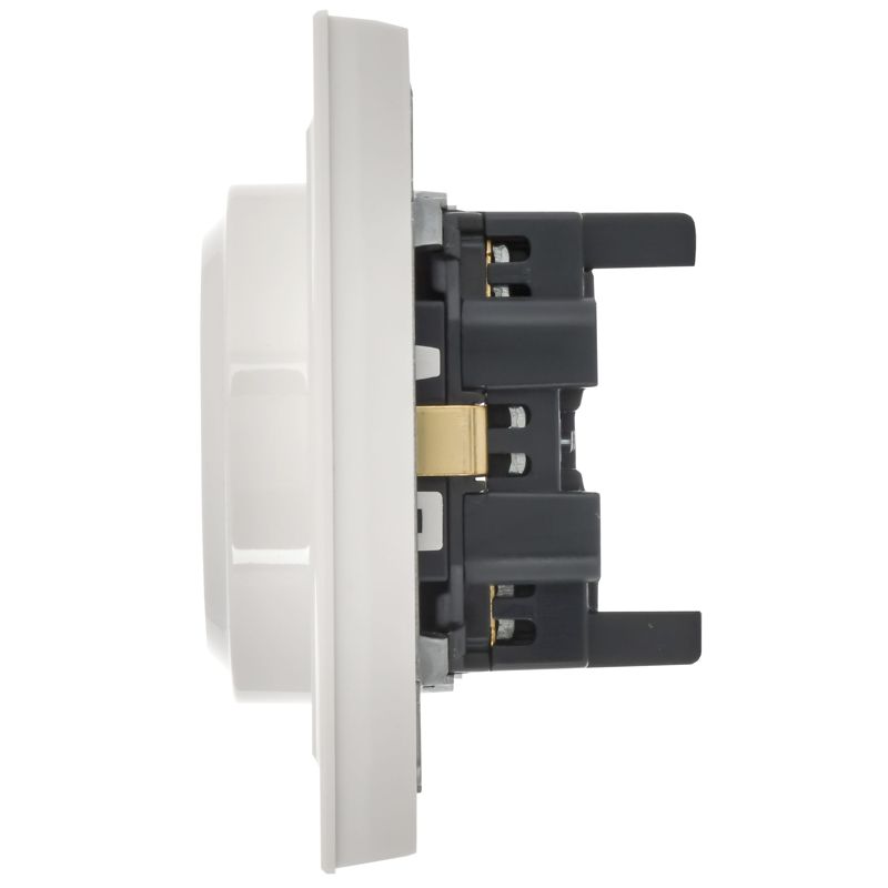 BRITE Розетка 2-местная с заземлением с защитными шторками 16А в сборе РСш12-3-БрБ белый