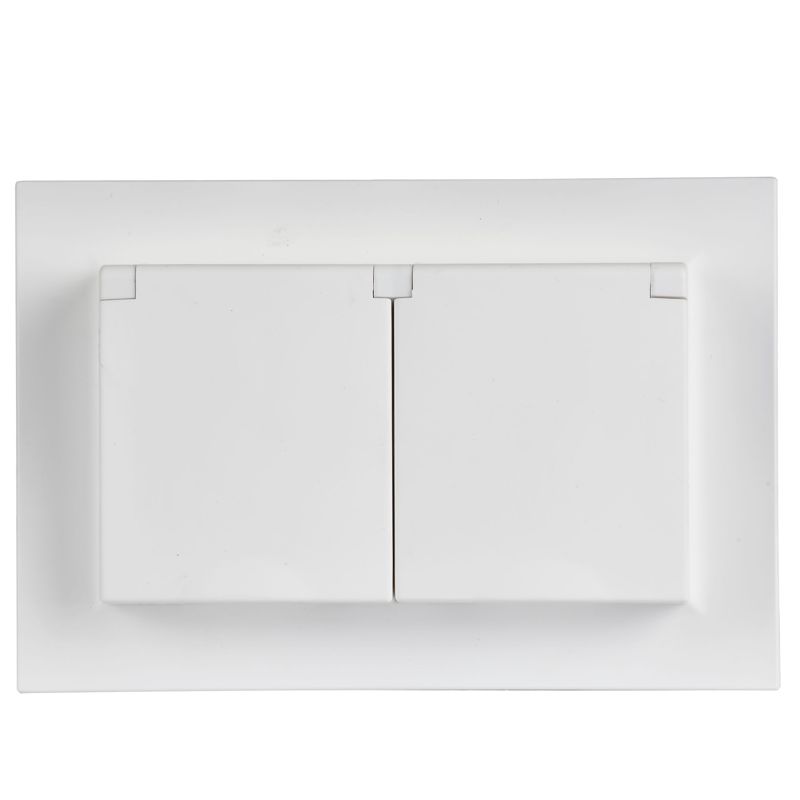 BRITE Розетка 2-местная с заземлением с защитными шторками и крышкой 16А в сборе IP44 РСбш12-3-44-БрАБ арктический белый IEK