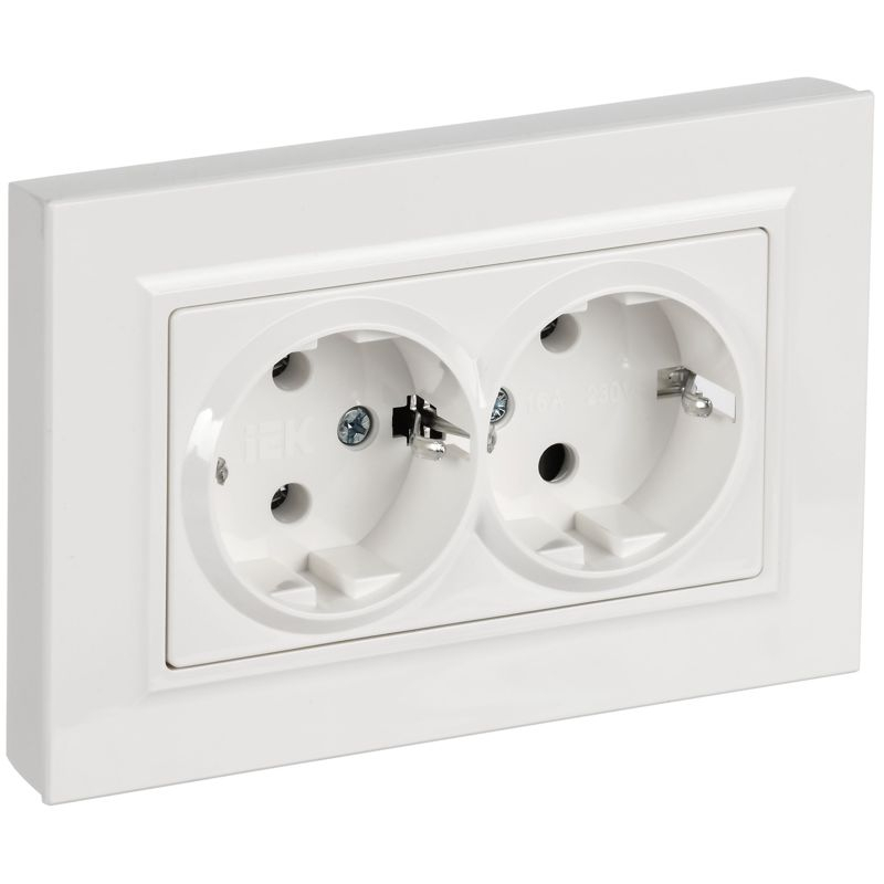 BRITE Розетка 2-местная с заземлением без защитных шторок плоская 16А в сборе РСПл12-3-БрБ белый IEK