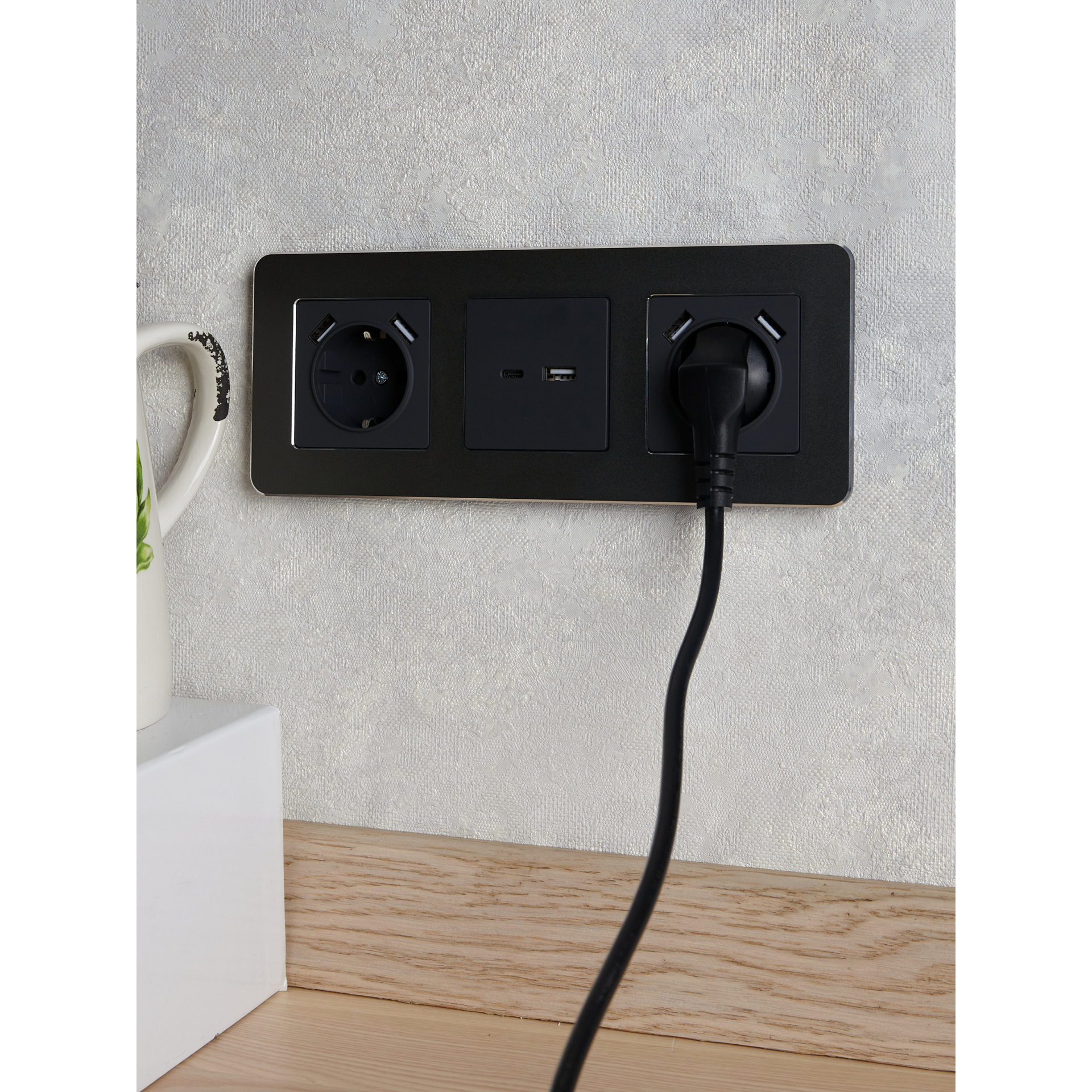 BRITE Розетка USB A+C 18Вт РЮ11-1-БрГ графит IEK