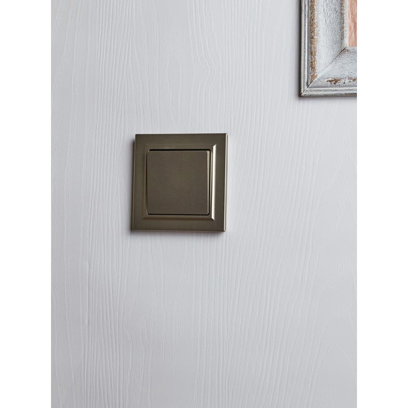 BRITE Выключатель 1-клавишный 10А в сборе ВСР10-1-0-БрШ шампань IEK