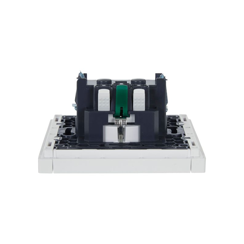 FORTE&PIANO Розетка 1-местная с заземлением с защитными шторками безвинтовое крепление 16А FP213 белый IEK