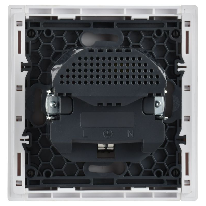 FORTE&PIANO Розетка 1-местная с заземлением с защитными шторками винтовое крепление 16А USB A+A 3,1А FP245 белый IEK