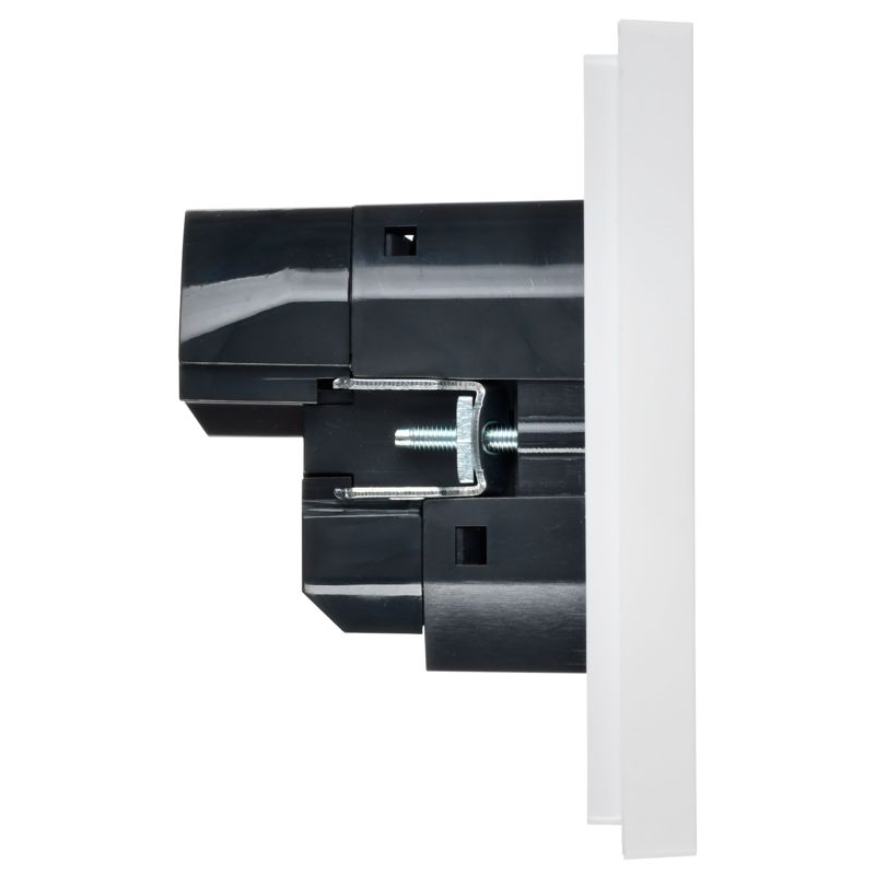 FORTE&PIANO Розетка 1-местная с заземлением с защитными шторками винтовое крепление 16А USB A+A 3,1А FP245 белый IEK