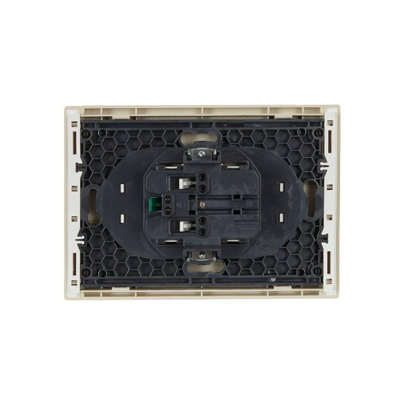 FORTE&PIANO Розетка 2-местная с заземлением с защитными шторками безвинтовое крепление 16А FP423 ваниль IEK