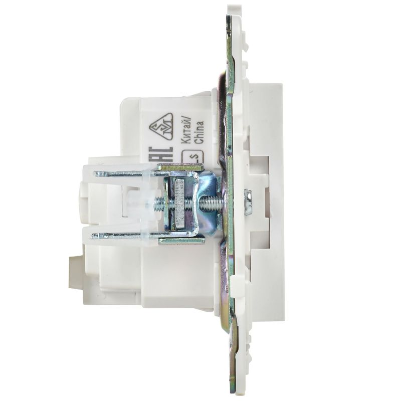 SKANDY Розетка с заземлением без защитных шторок 16А SK-R05W арктический белый IEK