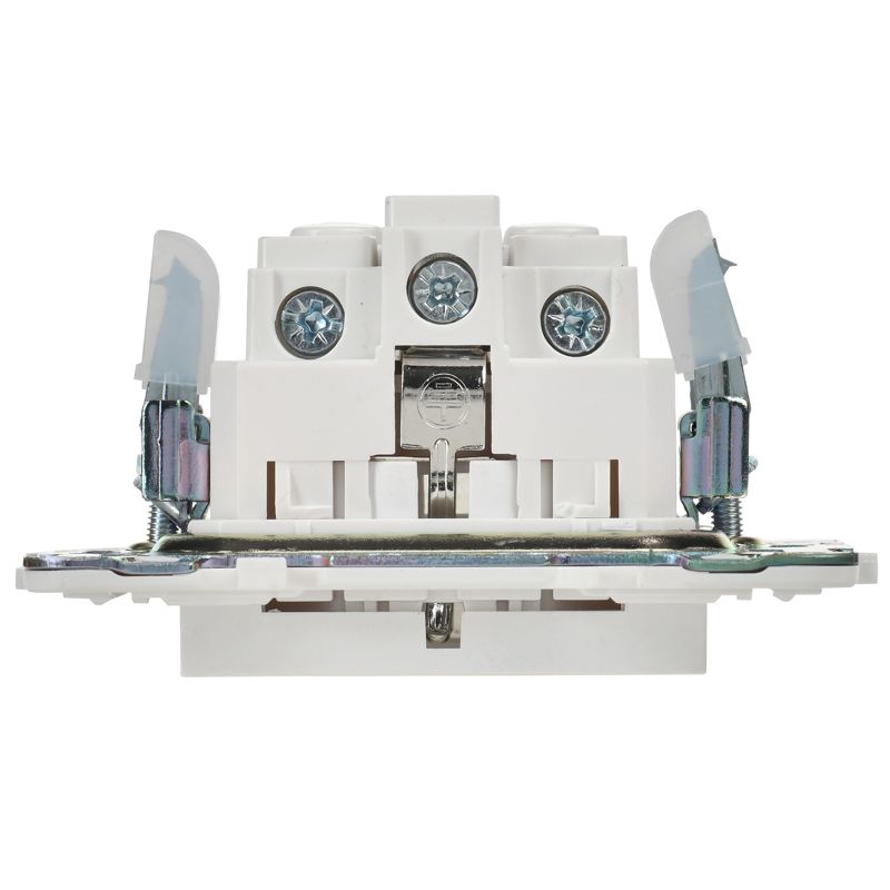 SKANDY Розетка с заземлением без защитных шторок 16А SK-R05W арктический белый IEK