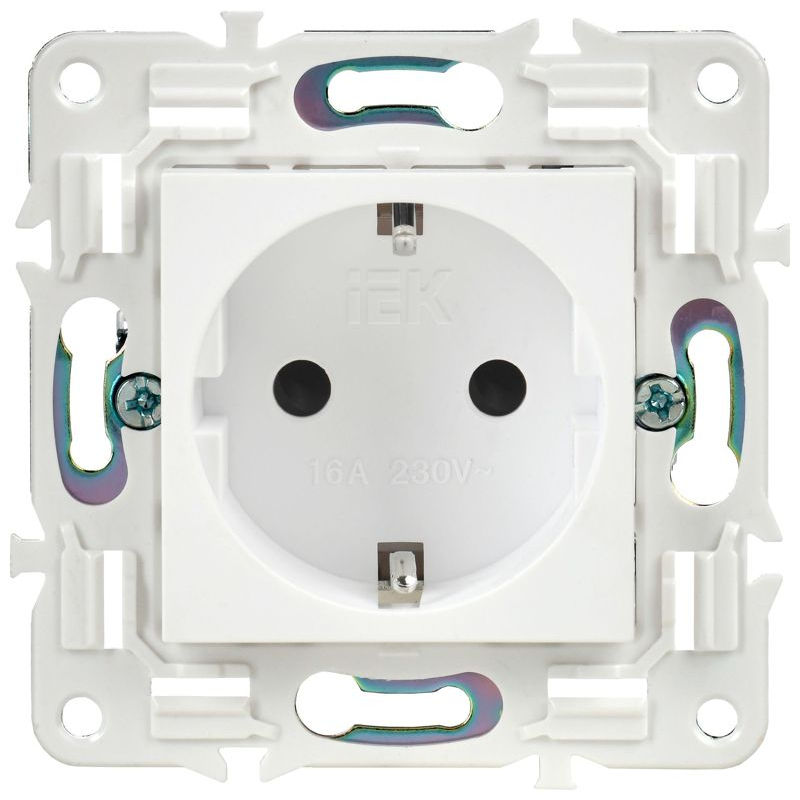 SKANDY Розетка с заземлением с защитными шторками 16А безвинтовое крепление SK-R06W арктический белый IEK