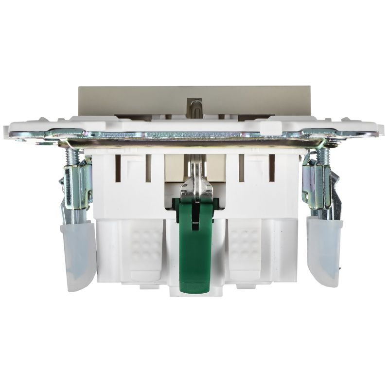 SKANDY Розетка с заземлением с защитными шторками 16А безвинтовое крепление SK-R06B бежевый IEK