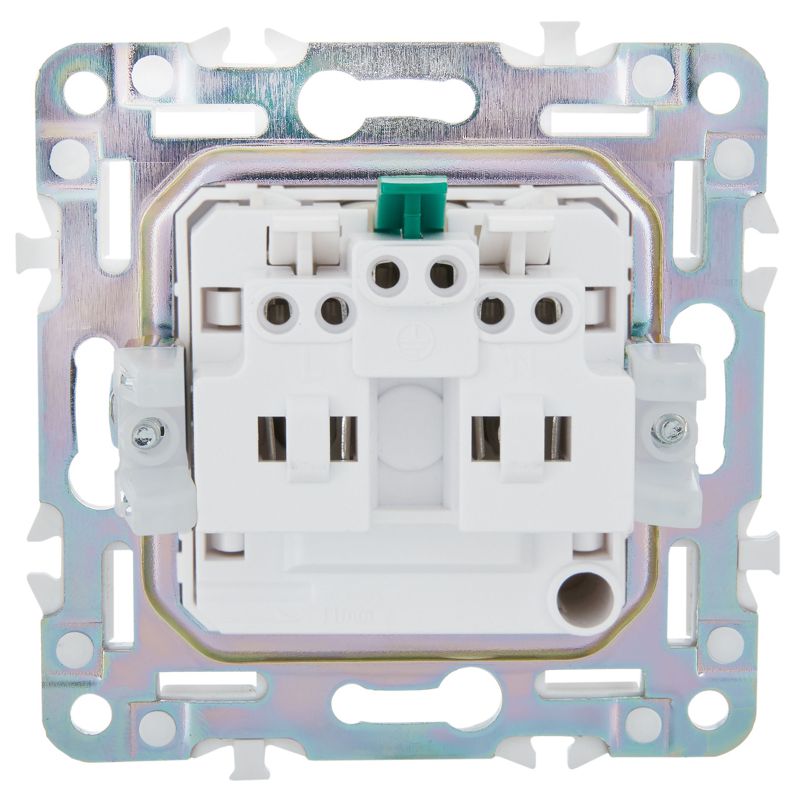 SKANDY Розетка с заземлением с защитными шторками 16А безвинтовое крепление SK-R06G графит IEK