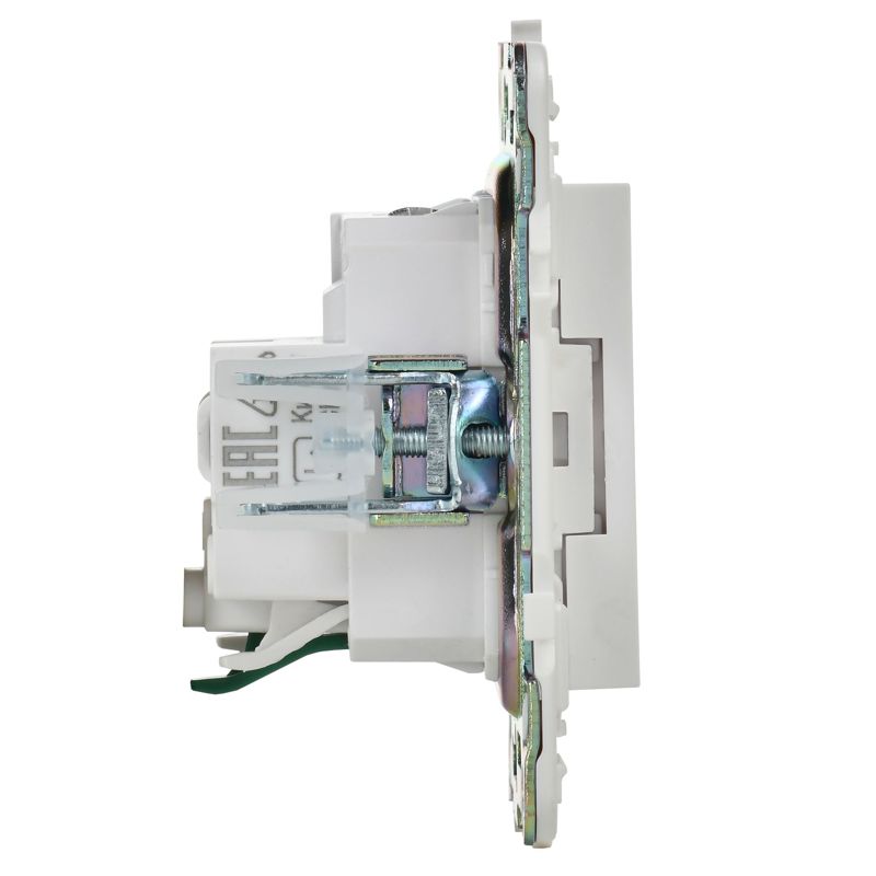 SKANDY Розетка с заземлением с защитными шторками 16А SK-R04W арктический белый IEK