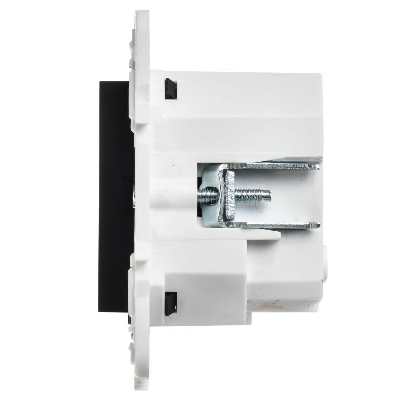 SKANDY Розетка с заземлением с защитными шторками 16А с USB C 18Вт SK-R17T титан IEK