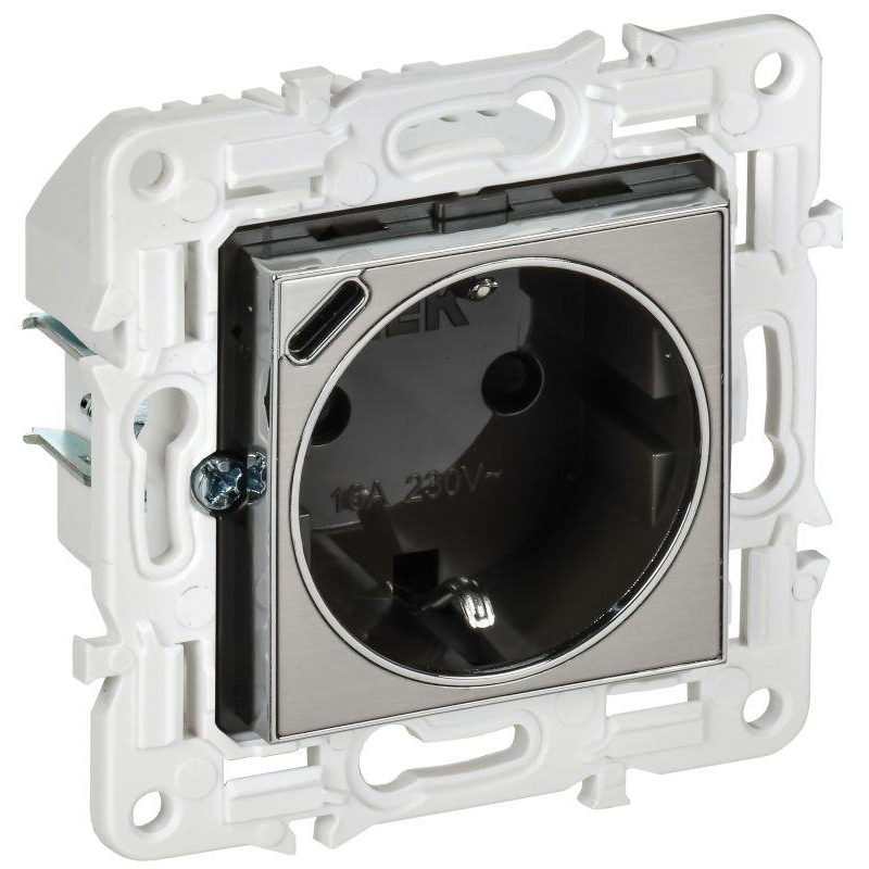 SKANDY Розетка с заземлением с защитными шторками 16А с USB C 18Вт SK-R17N металл никель IEK