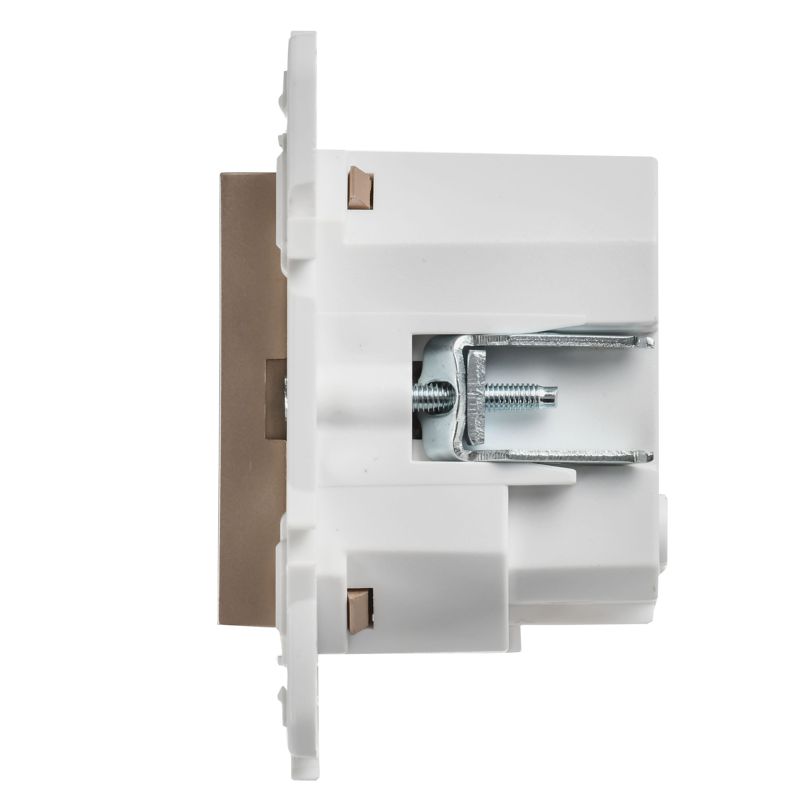 SKANDY Розетка с заземлением с защитными шторками 16А с USB C 18Вт SK-R17Sa песочный IEK