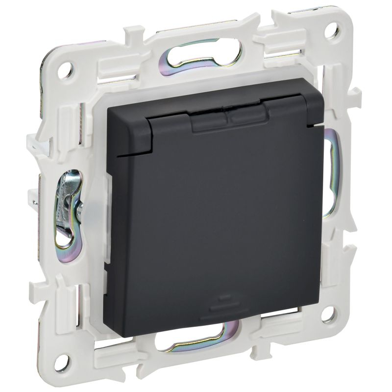 SKANDY Розетка 1-местная с заземлением с защитными шторками и крышкой 16А IP44 SK-R11G графит IEK