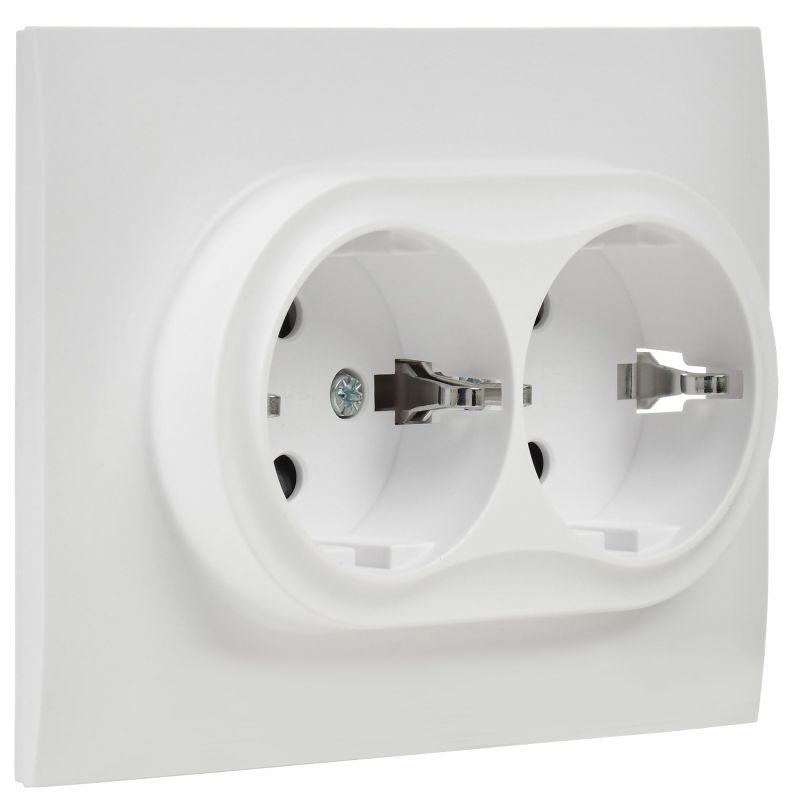 SKANDY Розетка 2-местная с заземлением с защитными шторками 16А в сборе SK-R07W арктический белый IEK